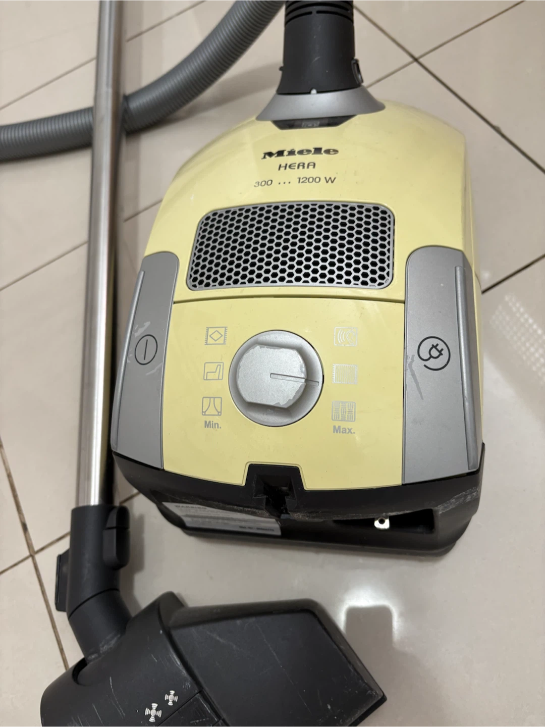 Miele HERA Canister Vacuum Cleaner - photo 2