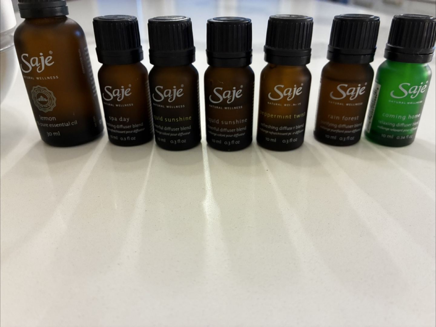 Saje Essential Oil Diffuser with 6 Oils - photo 2