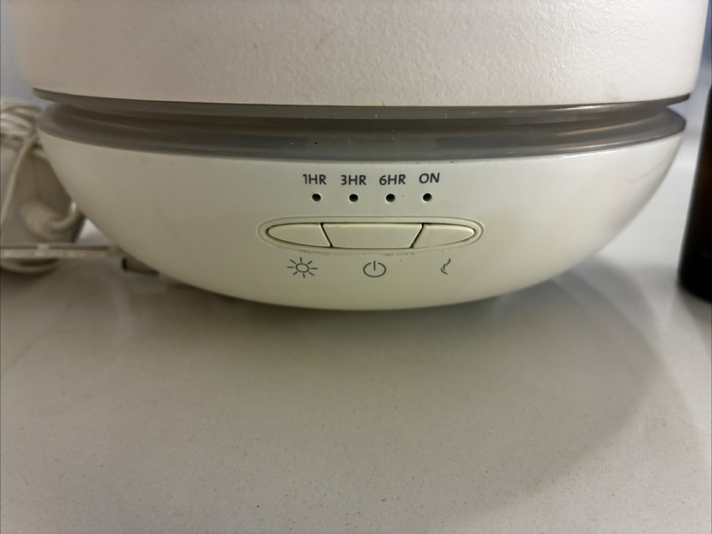 Saje Essential Oil Diffuser with 6 Oils - photo 3