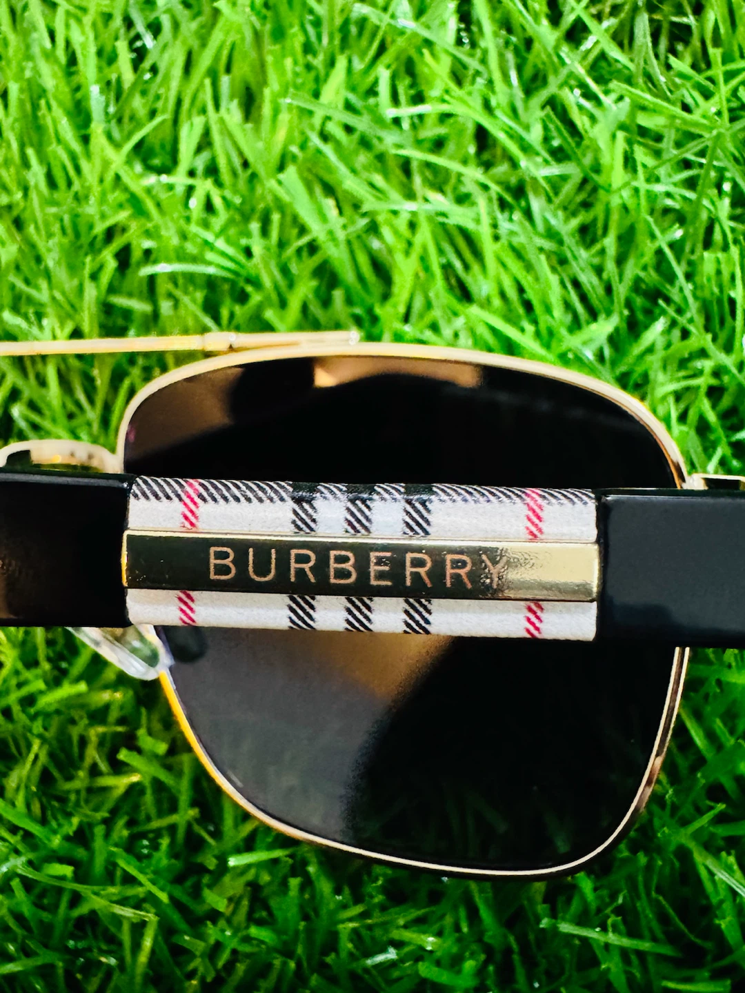 Burberry Sunglasses with Case - photo 2