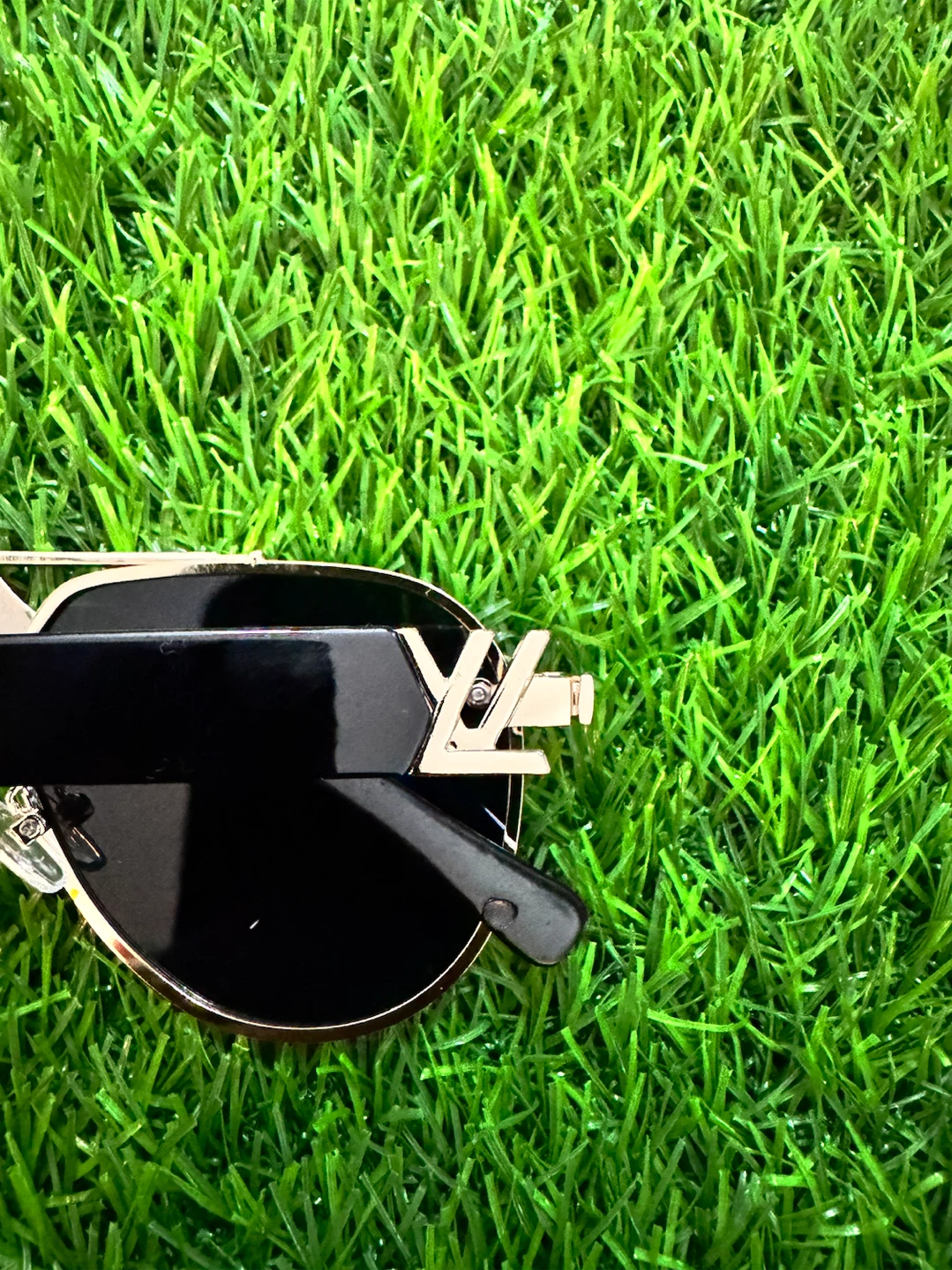 Louis Vuitton Sunglasses - photo 3