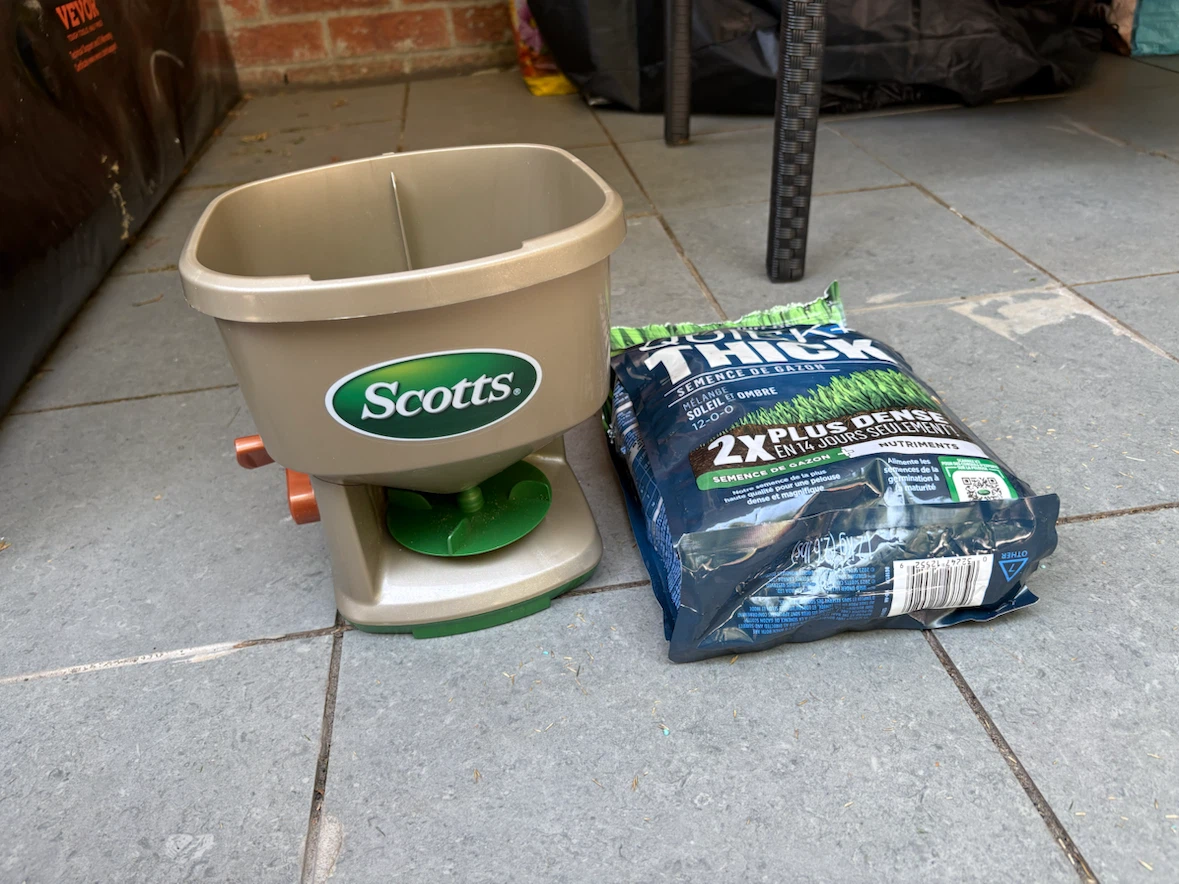 Handheld Seed Spreader + Thick Grass See