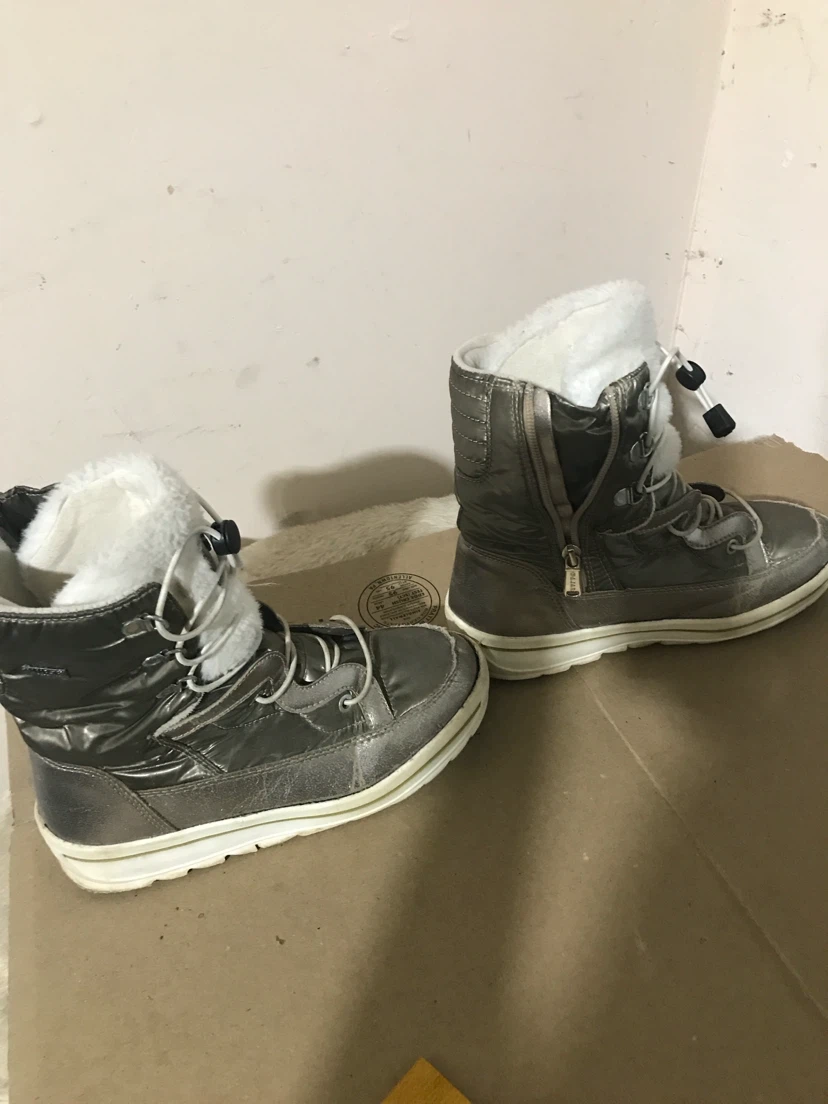 Pajar Women's Snow Boots Size 5 - photo 3