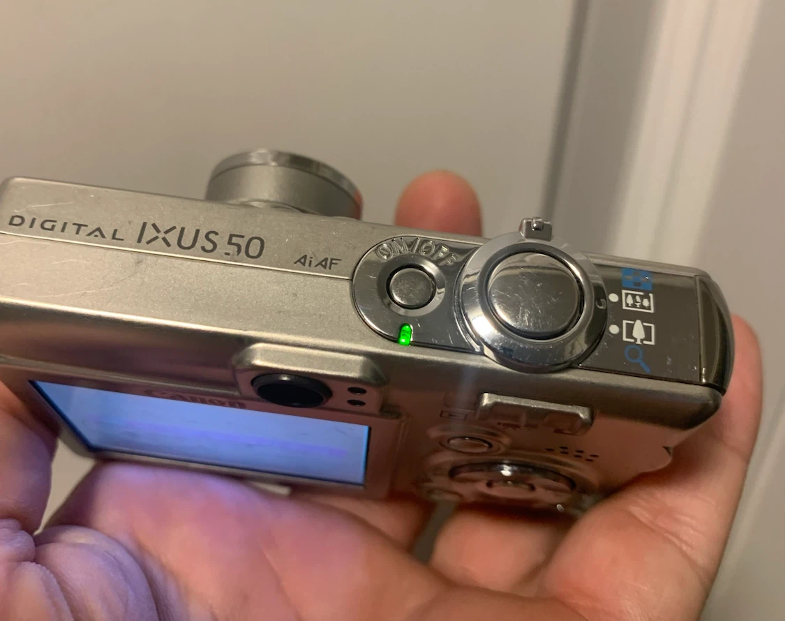 Canon Digital IXUS 50 Camera