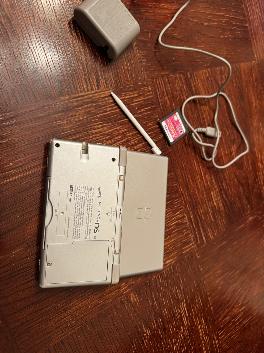 Nintendo DS Lite Silver - photo 2