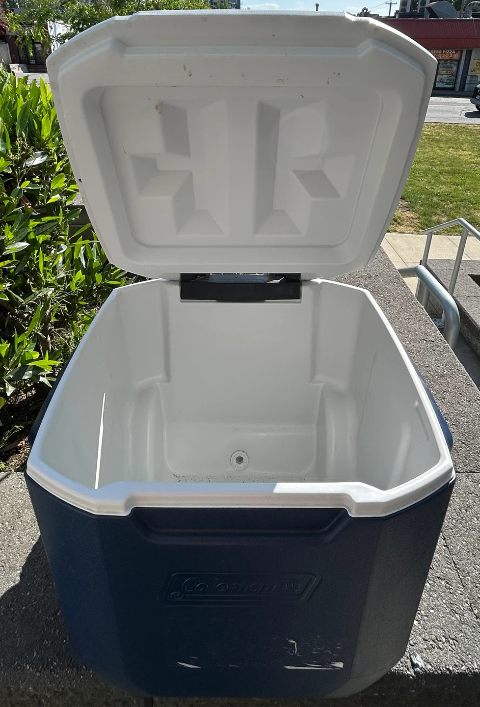 Coleman Rolling Cooler - photo 2