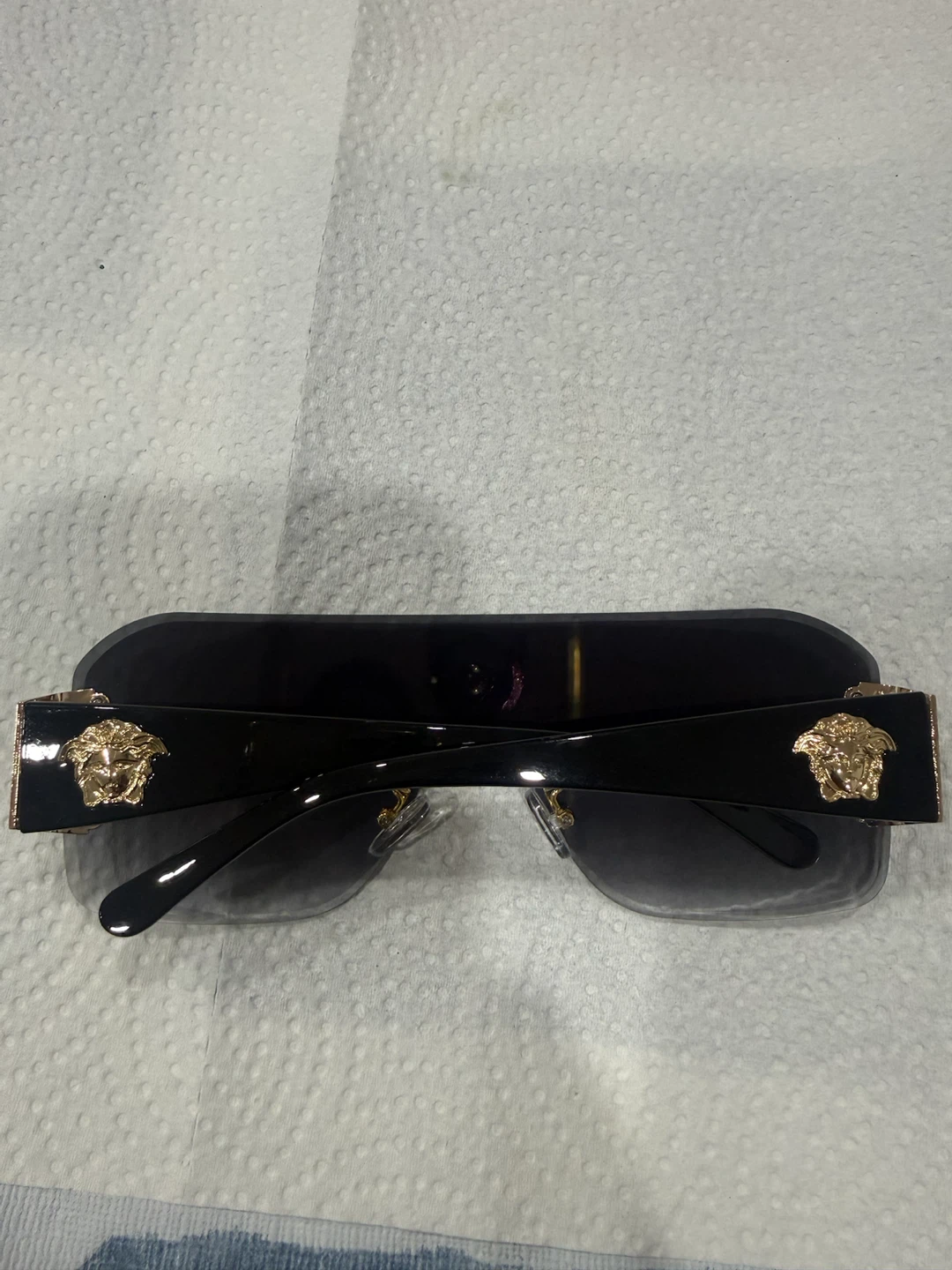 Versace unisex Oversized Sunglasses - photo 2