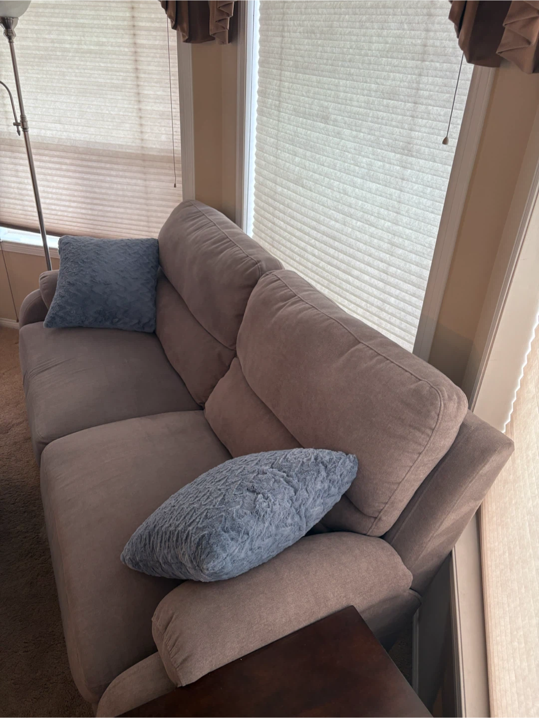 Sofa for anyone in need - photo 2
