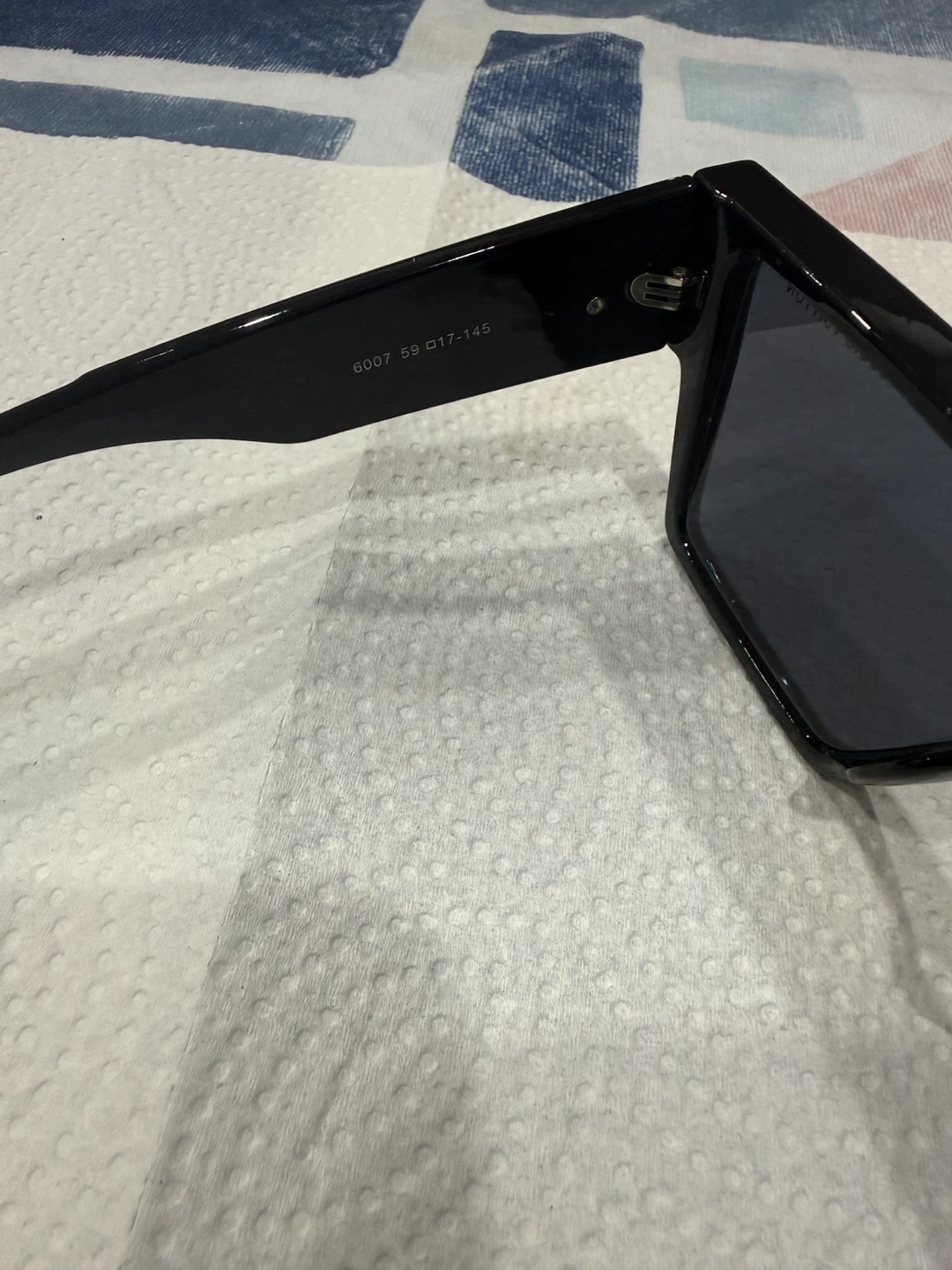 Louis Vuitton Sunglasses for unisex - photo 5