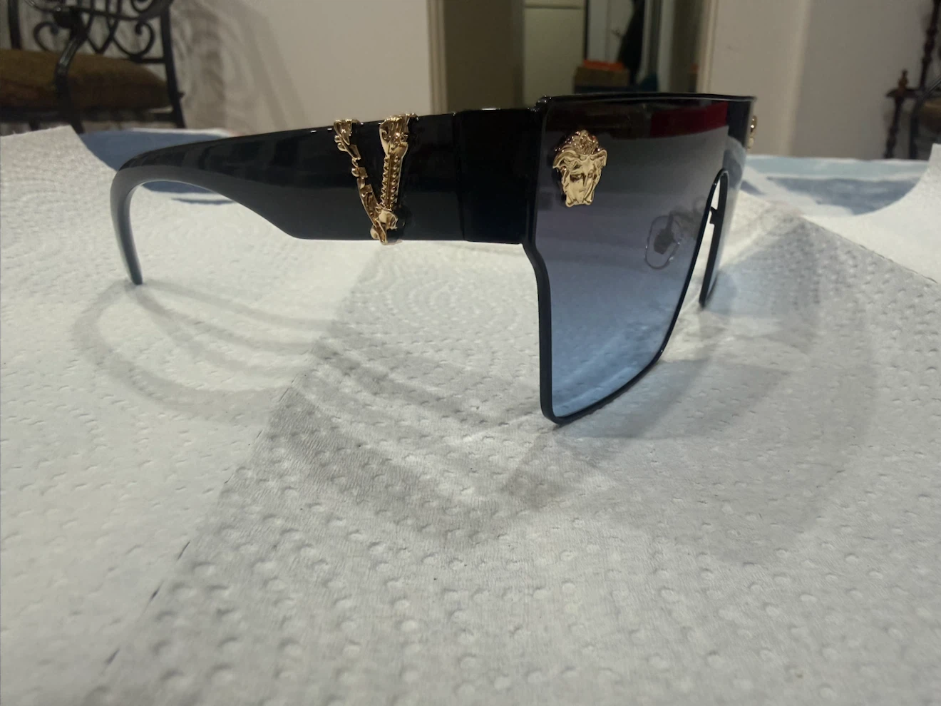Versace Sunglasses for unisex - photo 4
