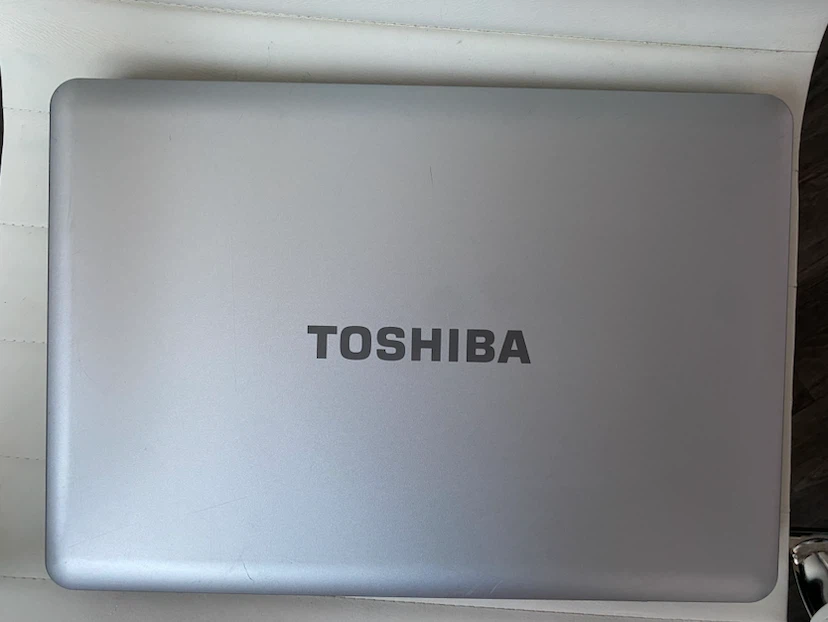 Toshiba Satellite L450 -03D - photo 5