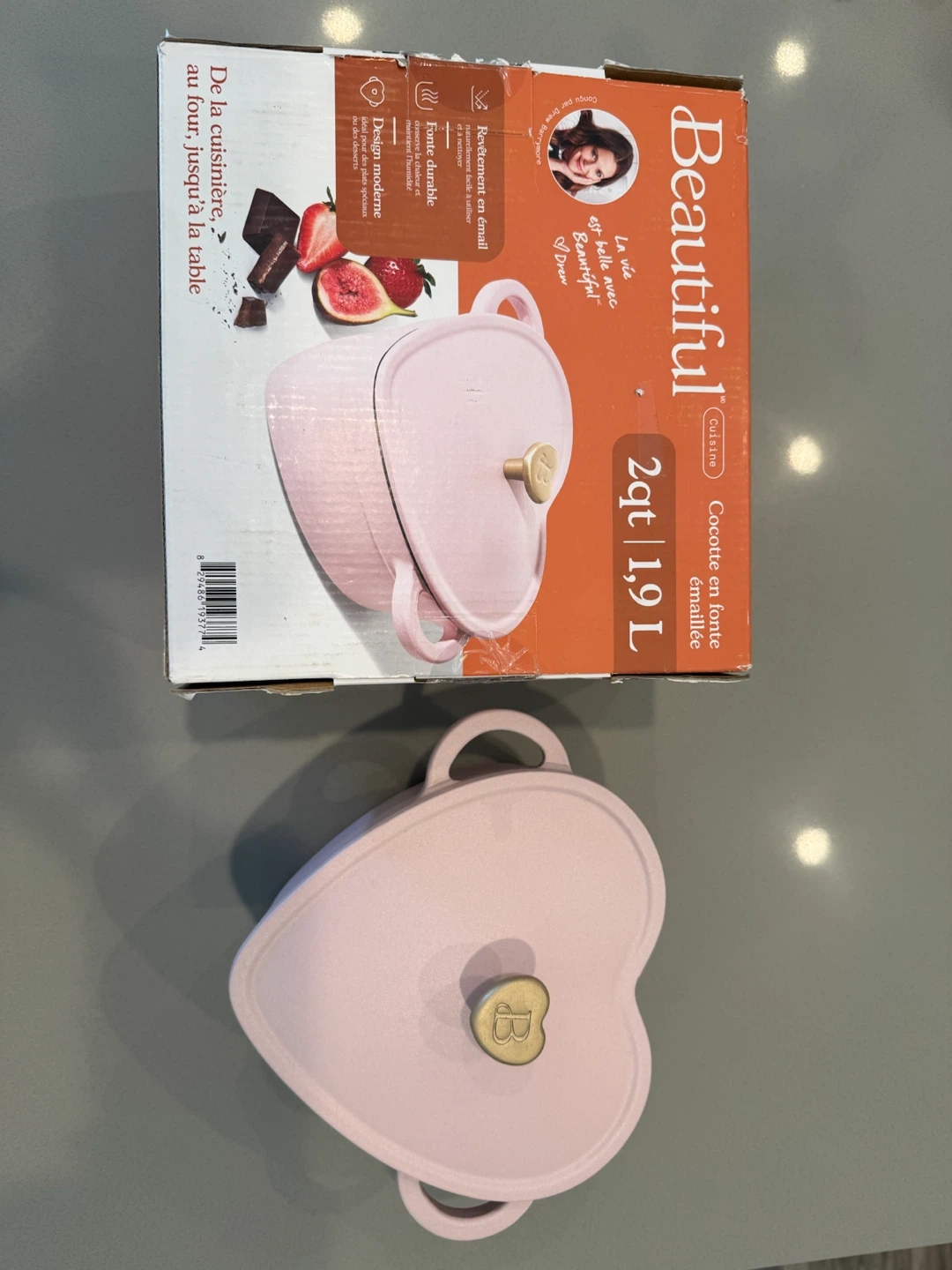 Beautiful Cast Iron Heart Dutch Oven 2qt Pink