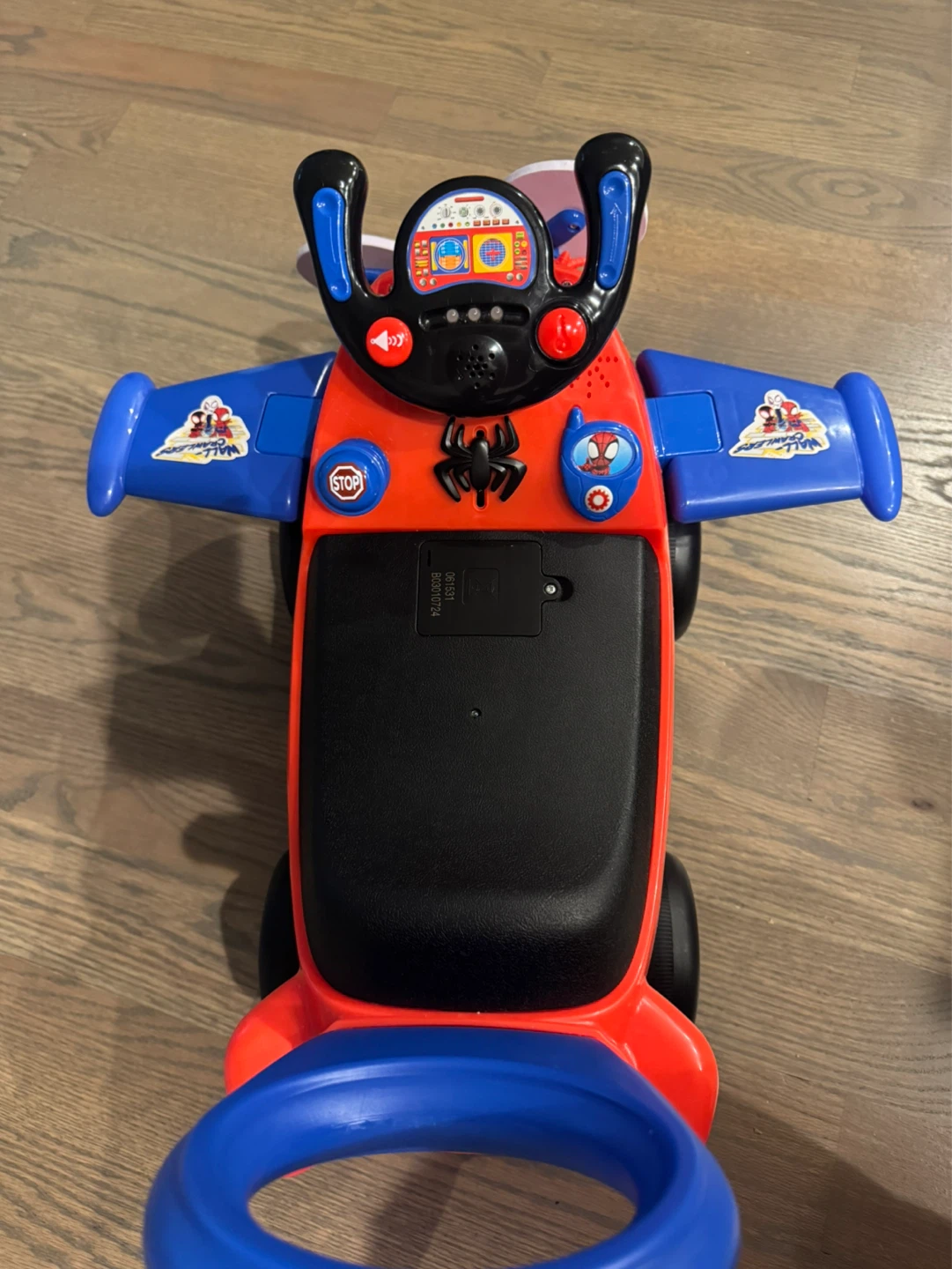 Spider-Man Ride-On Plane Toy - photo 3