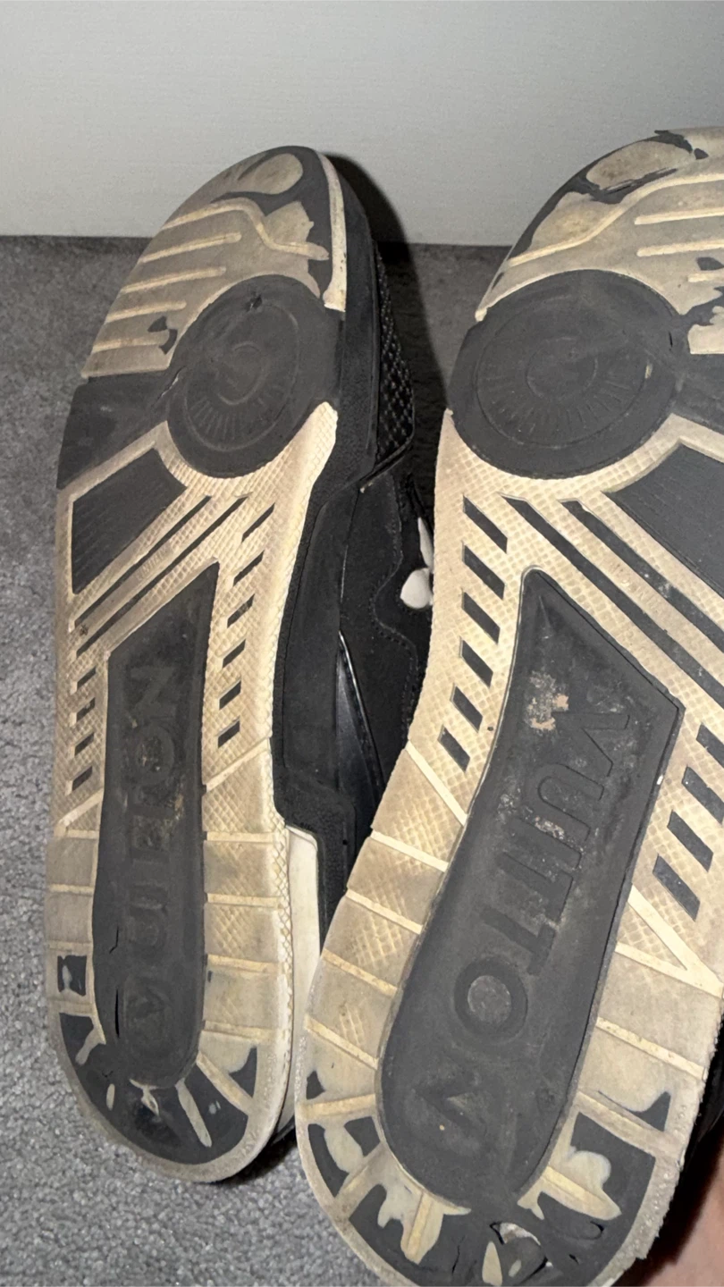 Black Louis Vuitton Skates - photo 4