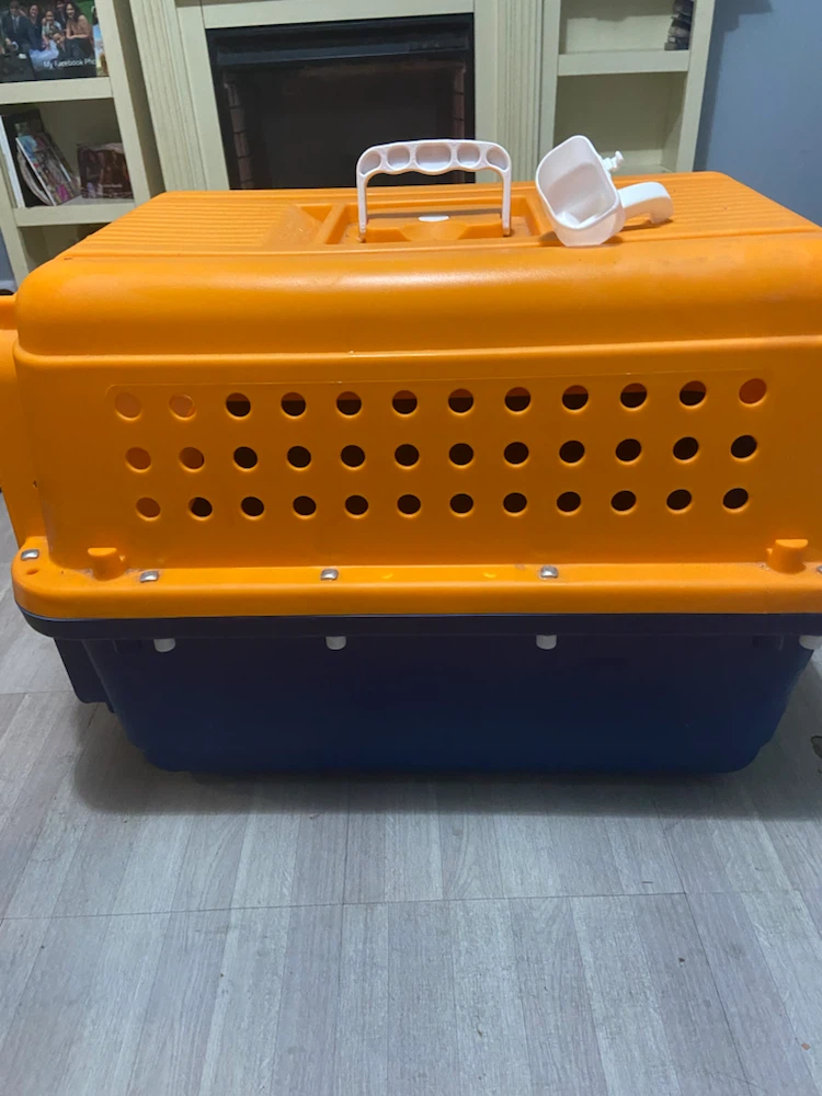 Orange and Blue Pet Carrier with Handle - photo 3