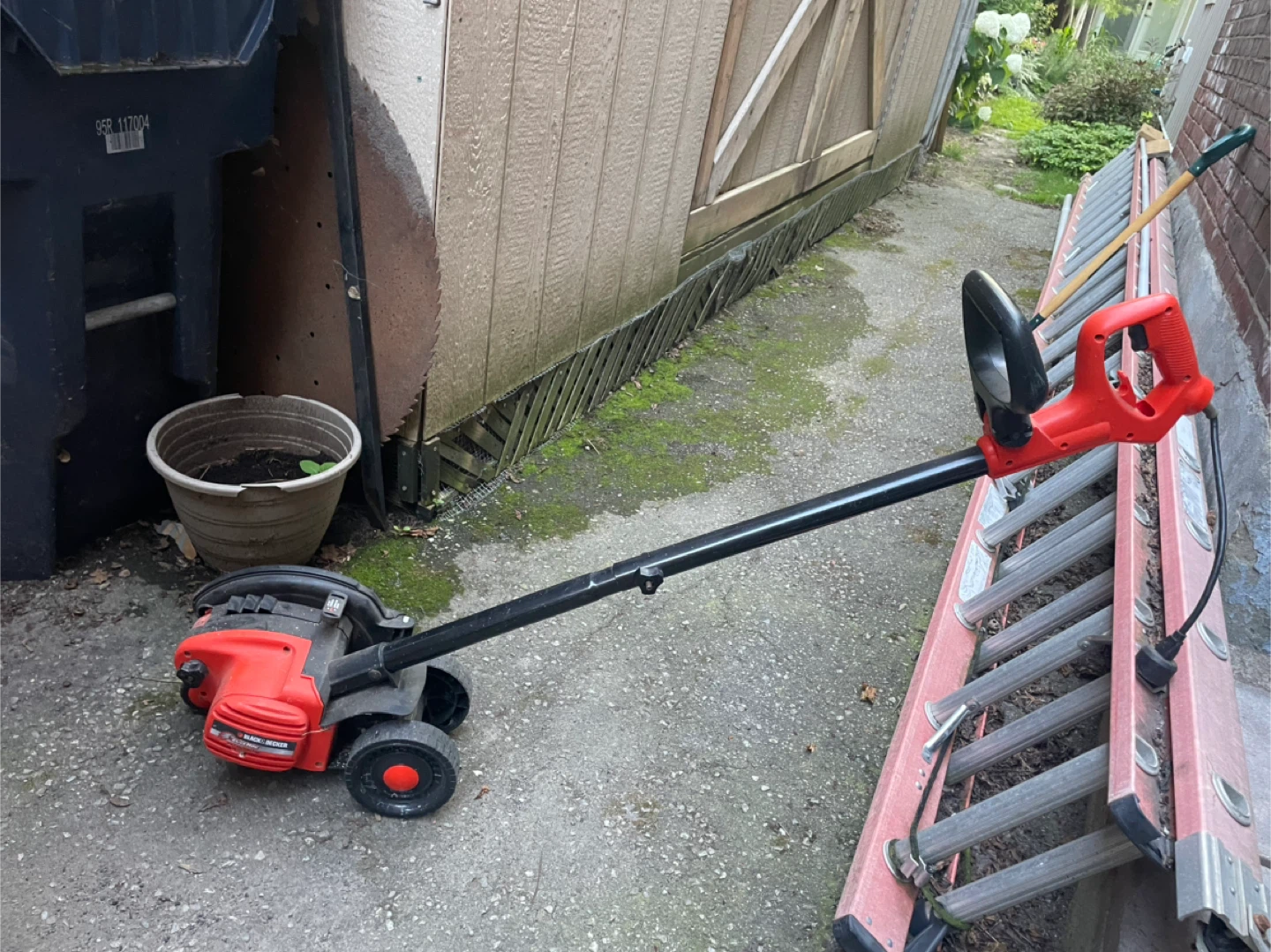 BLACK+DECKER Lawn Edger - photo 3