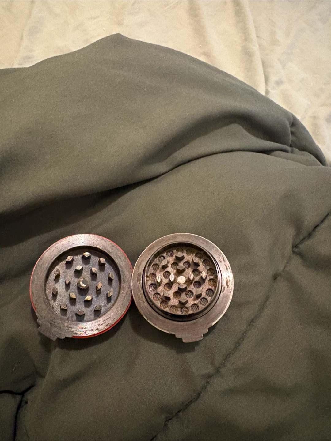 Pokemon Pokeball Herb Grinder - photo 4