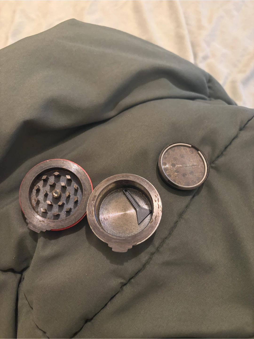 Pokemon Pokeball Herb Grinder - photo 5