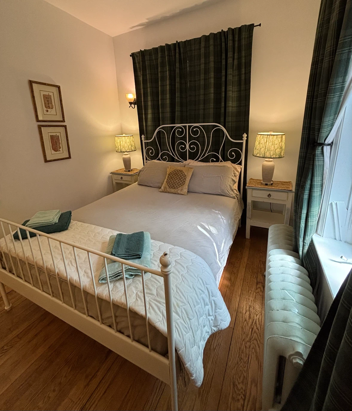 White Metal Full/Double Bed Frame with Decorative Headboard - photo 3