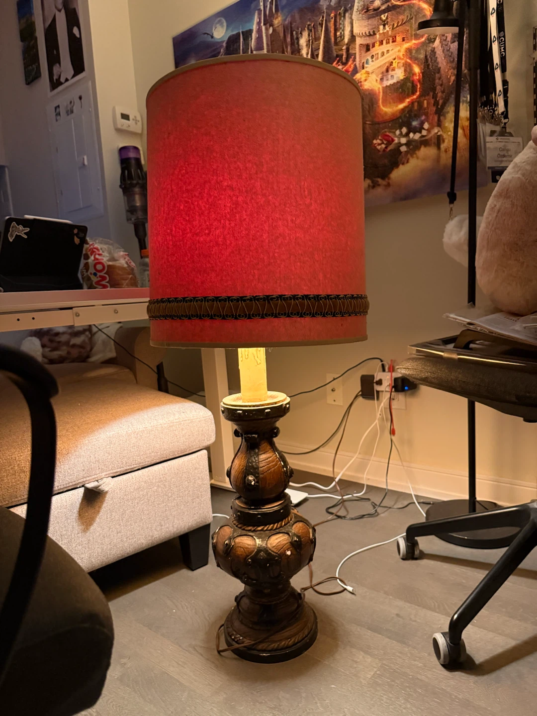 2 Vintage Table Lamps with Beige/ Red Shade