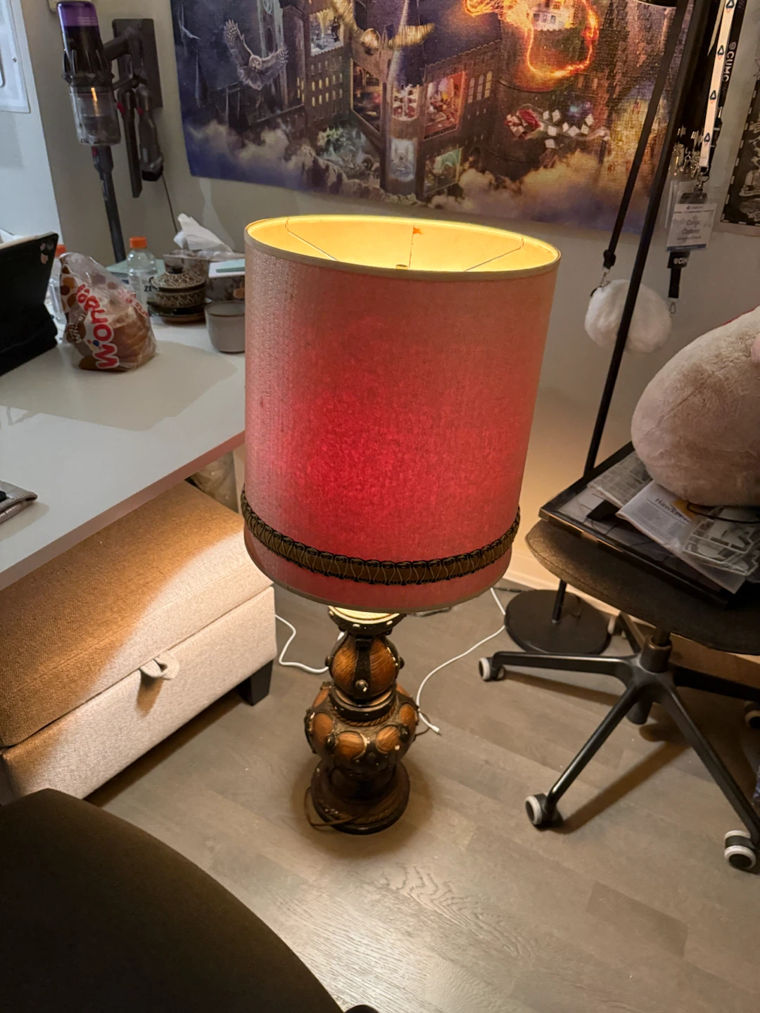 2 Vintage Table Lamps with Beige/ Red Shade - photo 2