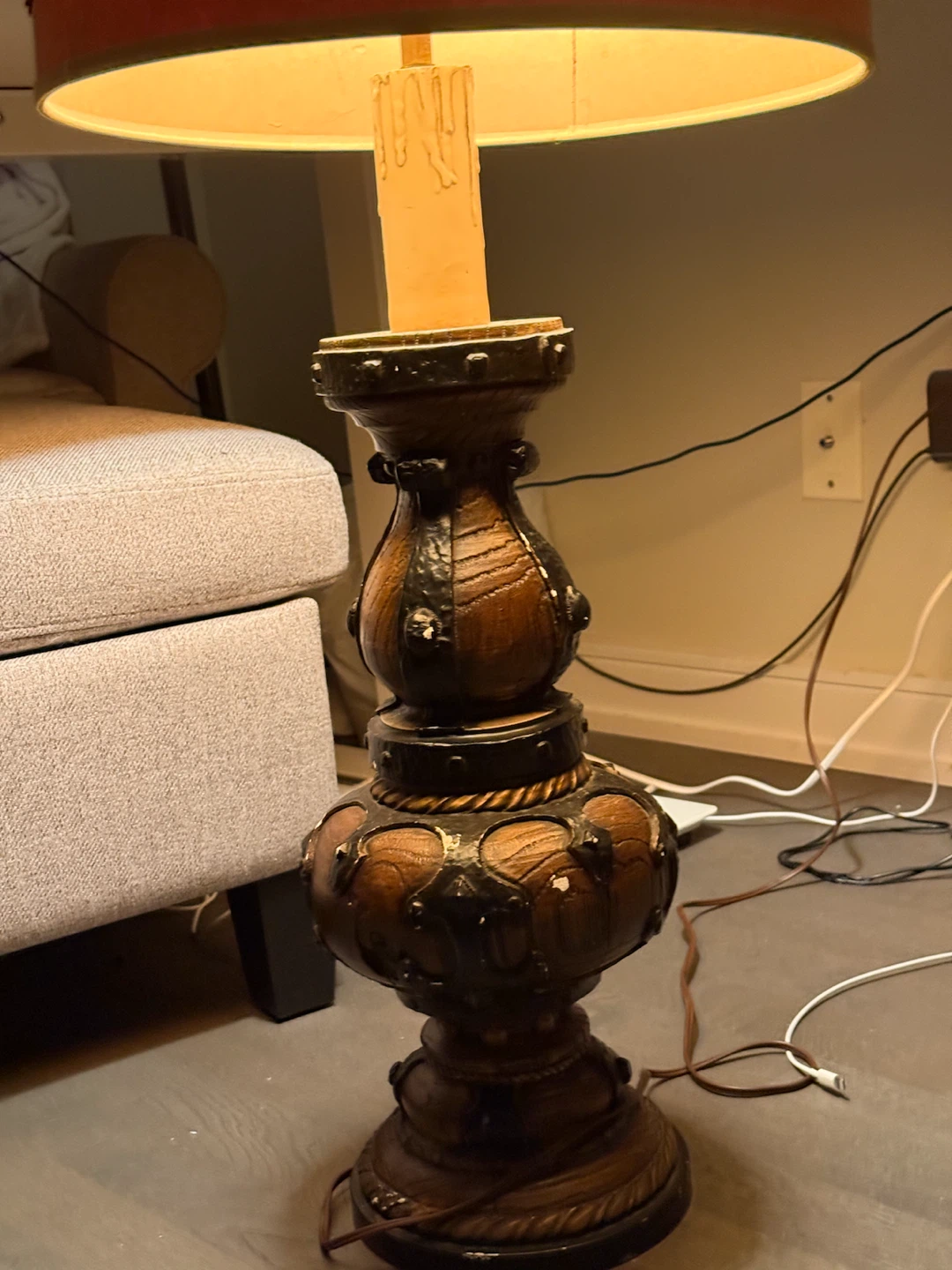 2 Vintage Table Lamps with Beige/ Red Shade - photo 3