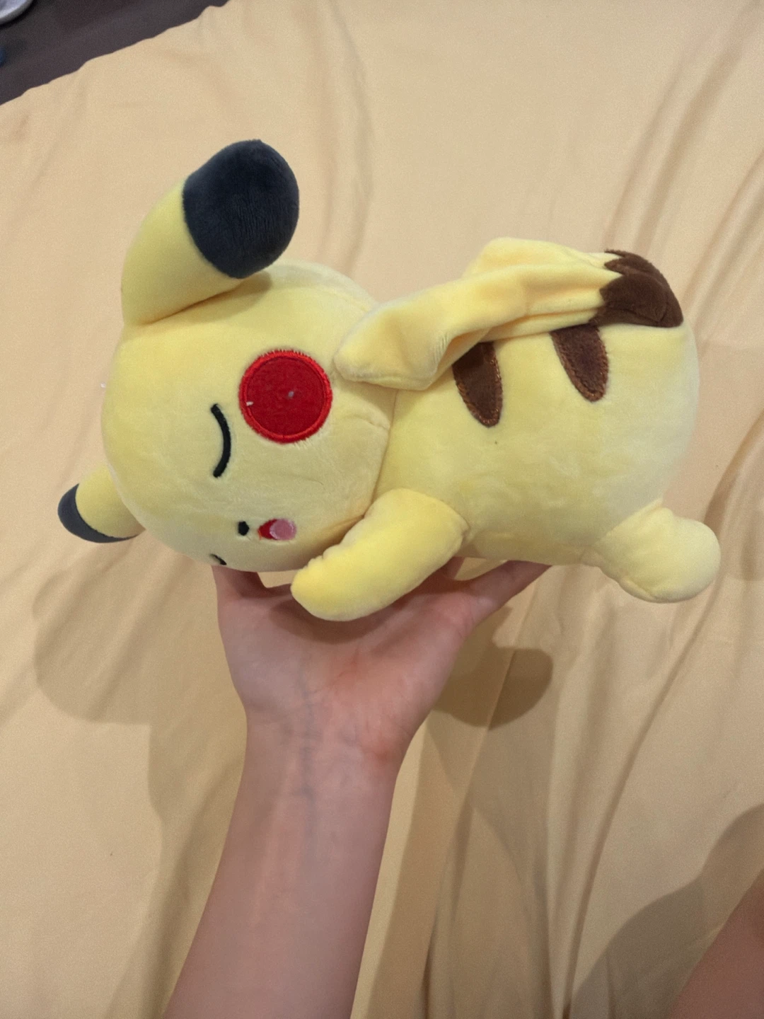 Pikachu Plushie - photo 3