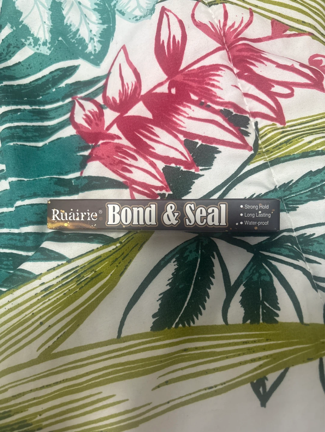Ruairie Bond & Seal Adhesive