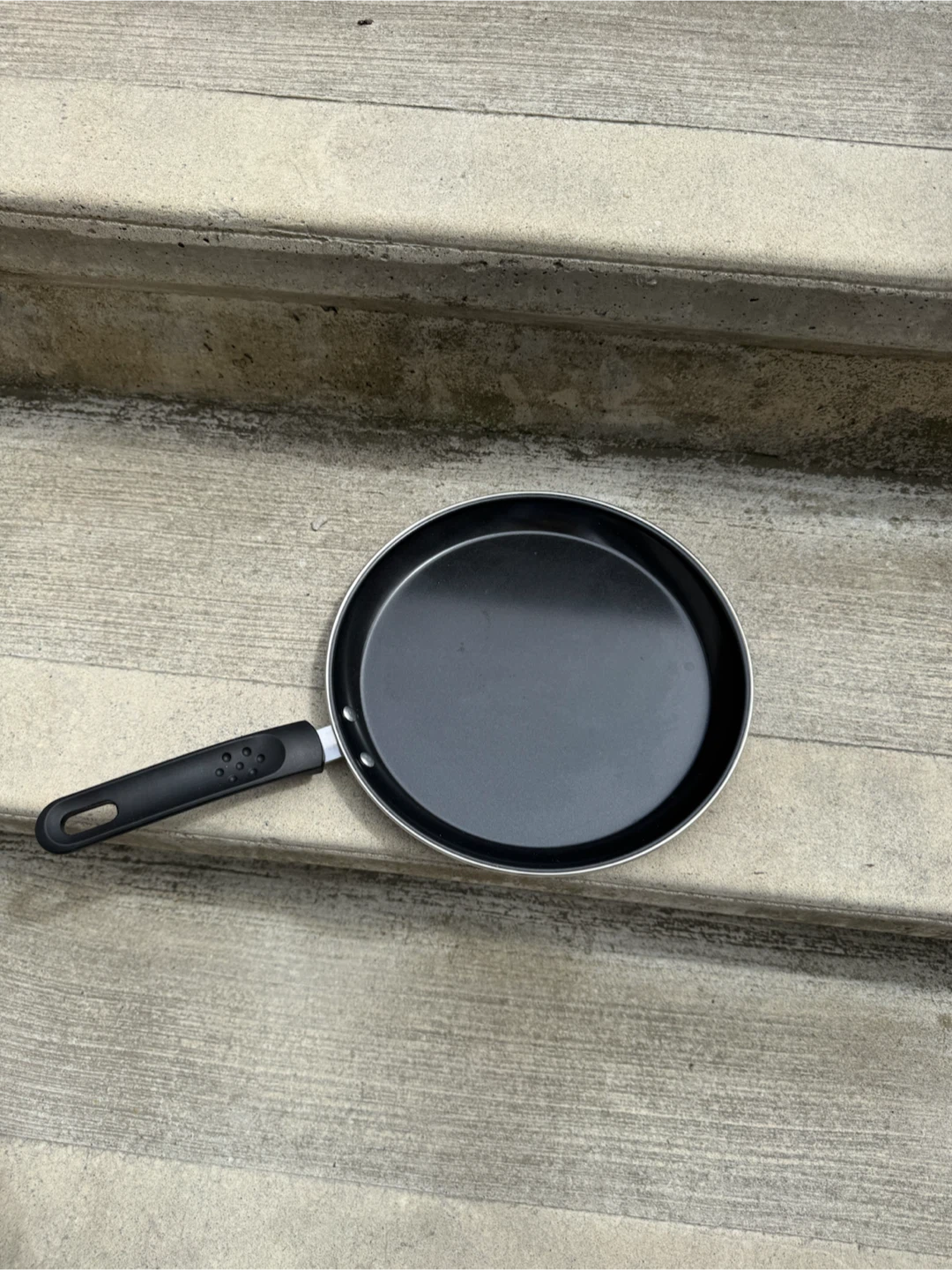 2 cooking pans