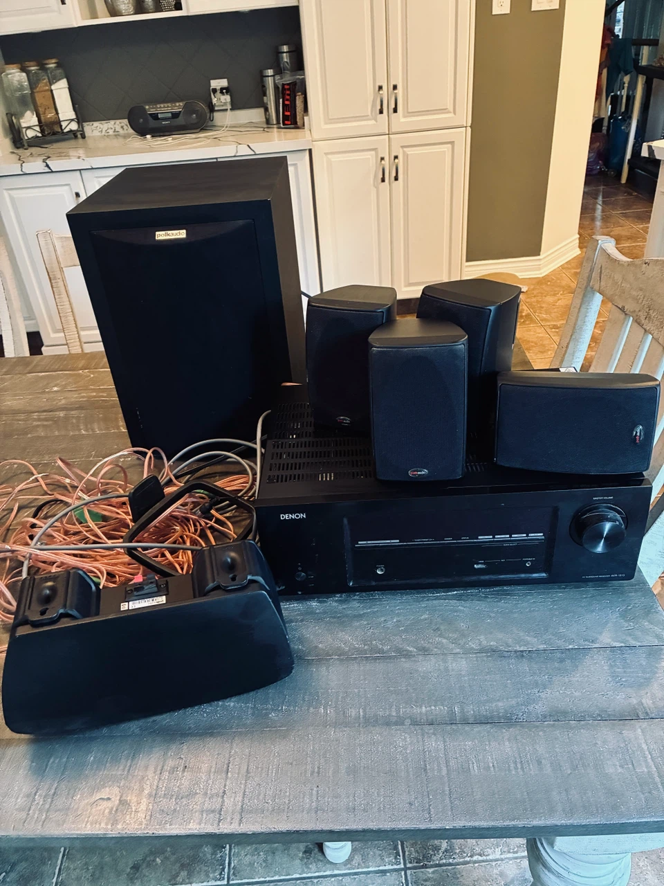 “Polk audio” speaker system