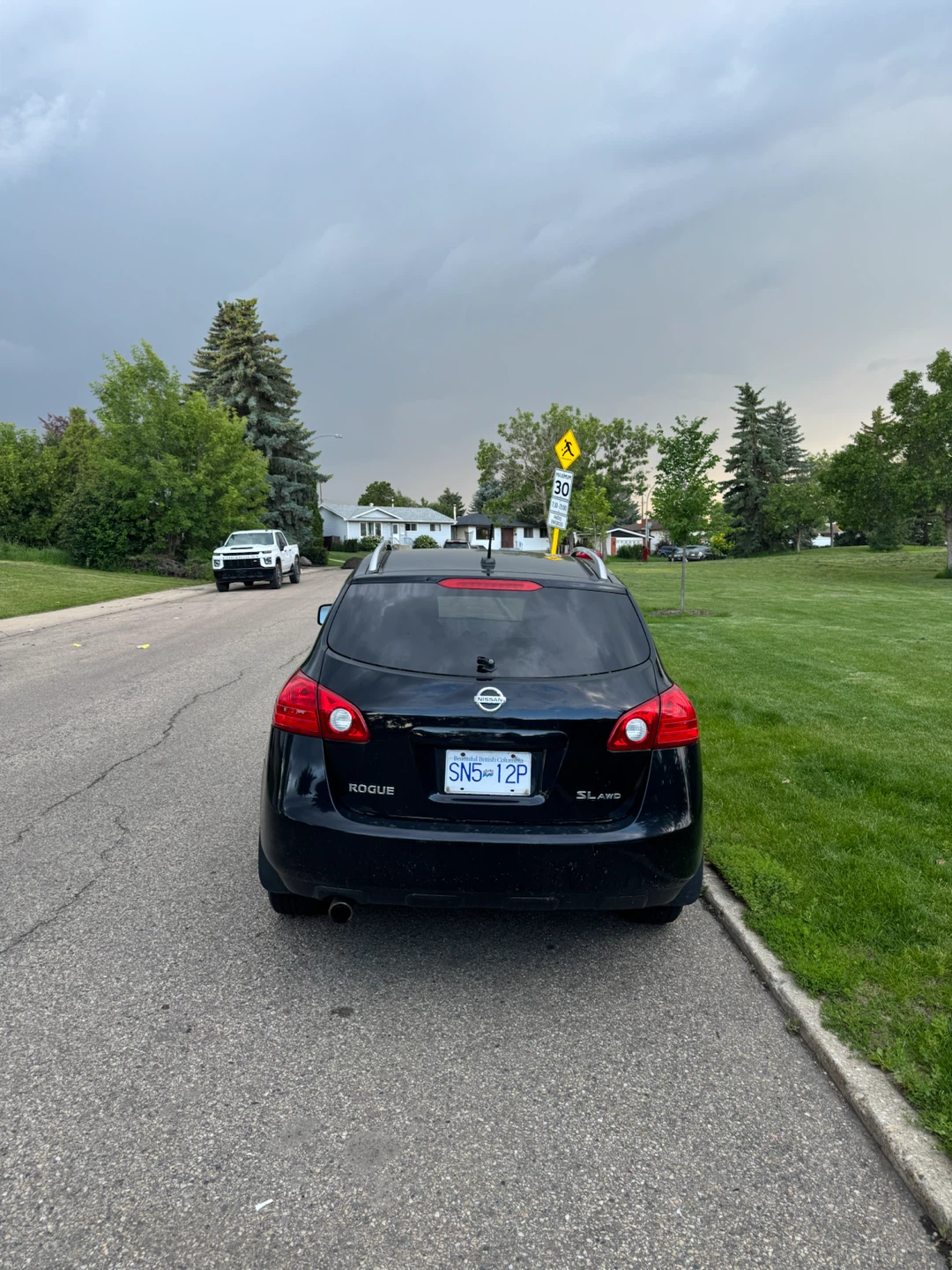 Black Nissan Rogue SL AWD - photo 3