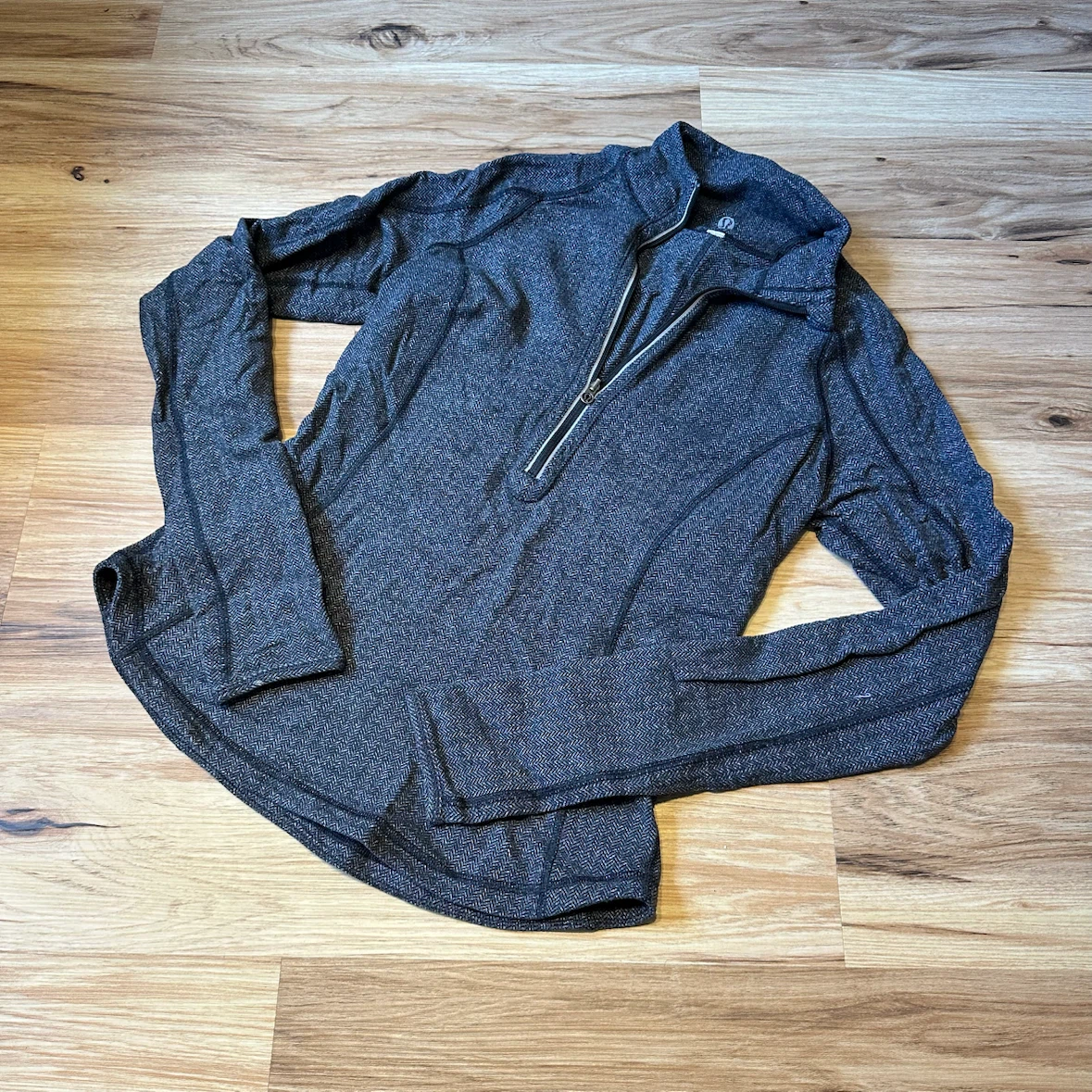 Lululemon Athletica Long Sleeve Pullover