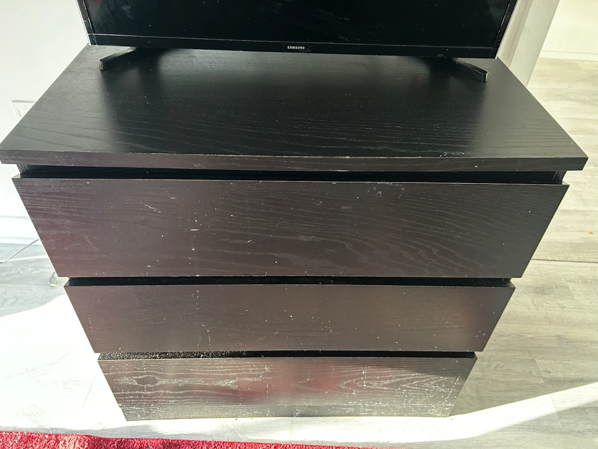 Black 4-Drawer Dresser