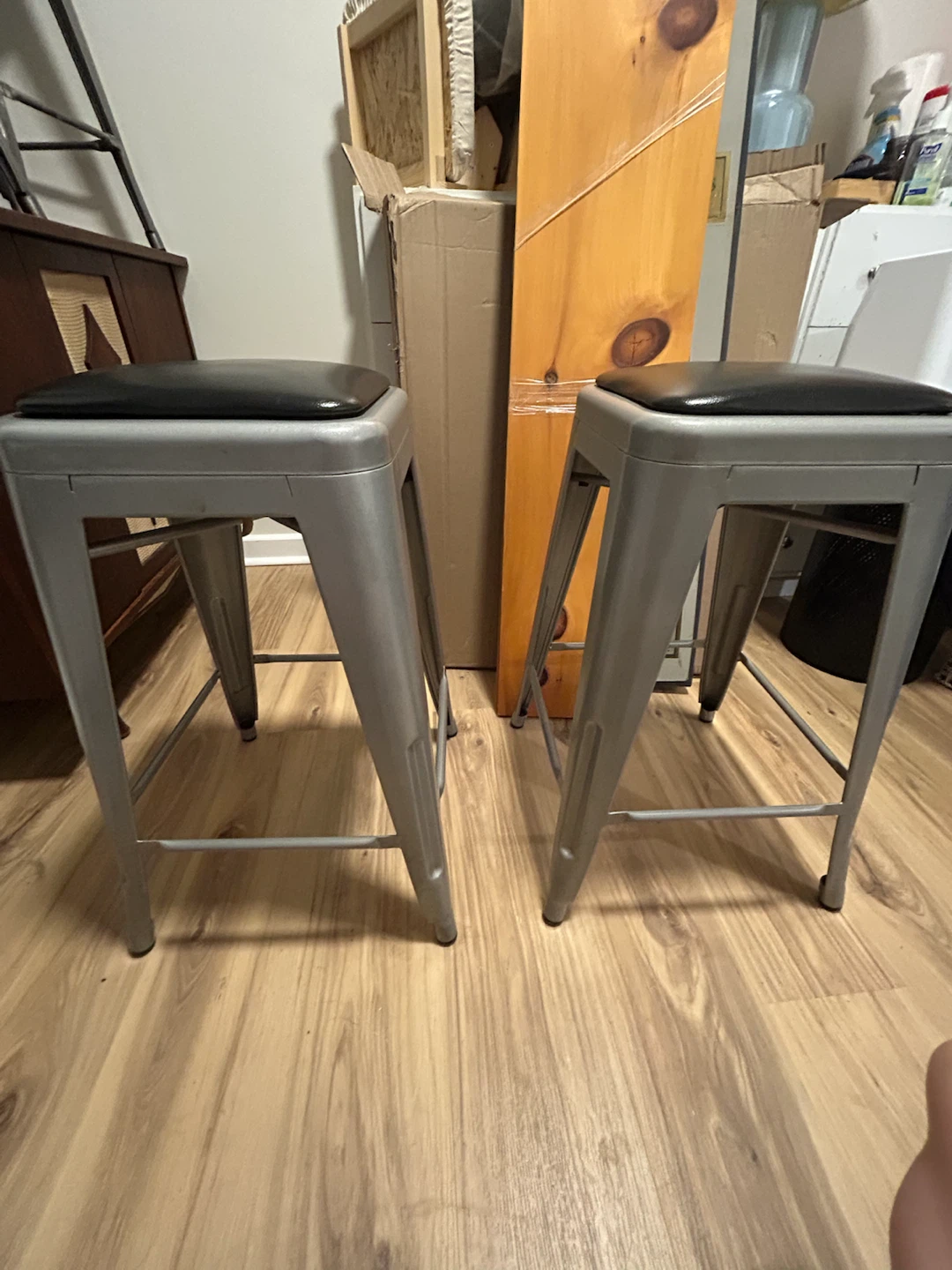 Set of 2 Metal Bar Stools with Black Cushions - photo 2