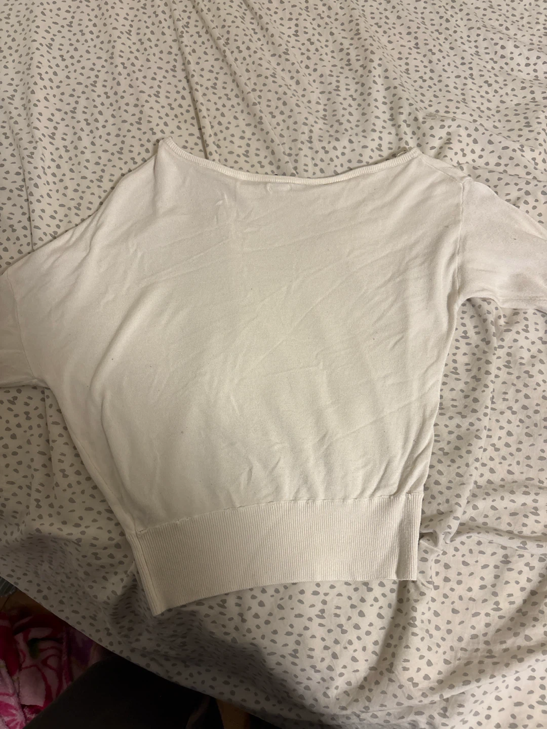White long sleeve top off the shoulder and cropped - photo 5