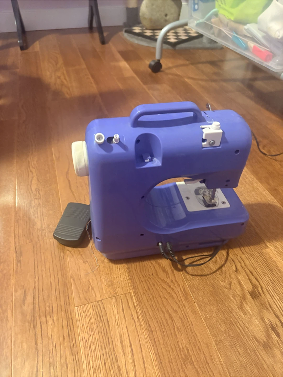 Singer Pixie Sewing Machine - photo 3