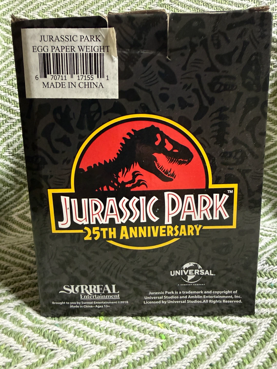 Jurassic Park 25th Anniversary Egg collectible Paperweight - photo 2