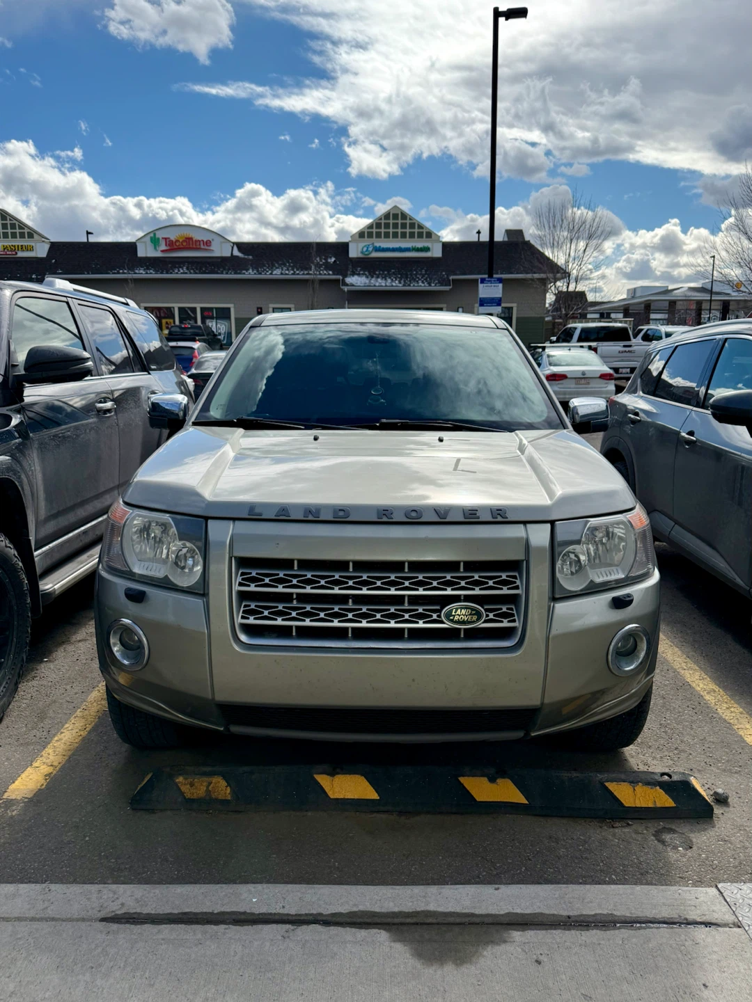 Land Rover LR2 HSE SUV