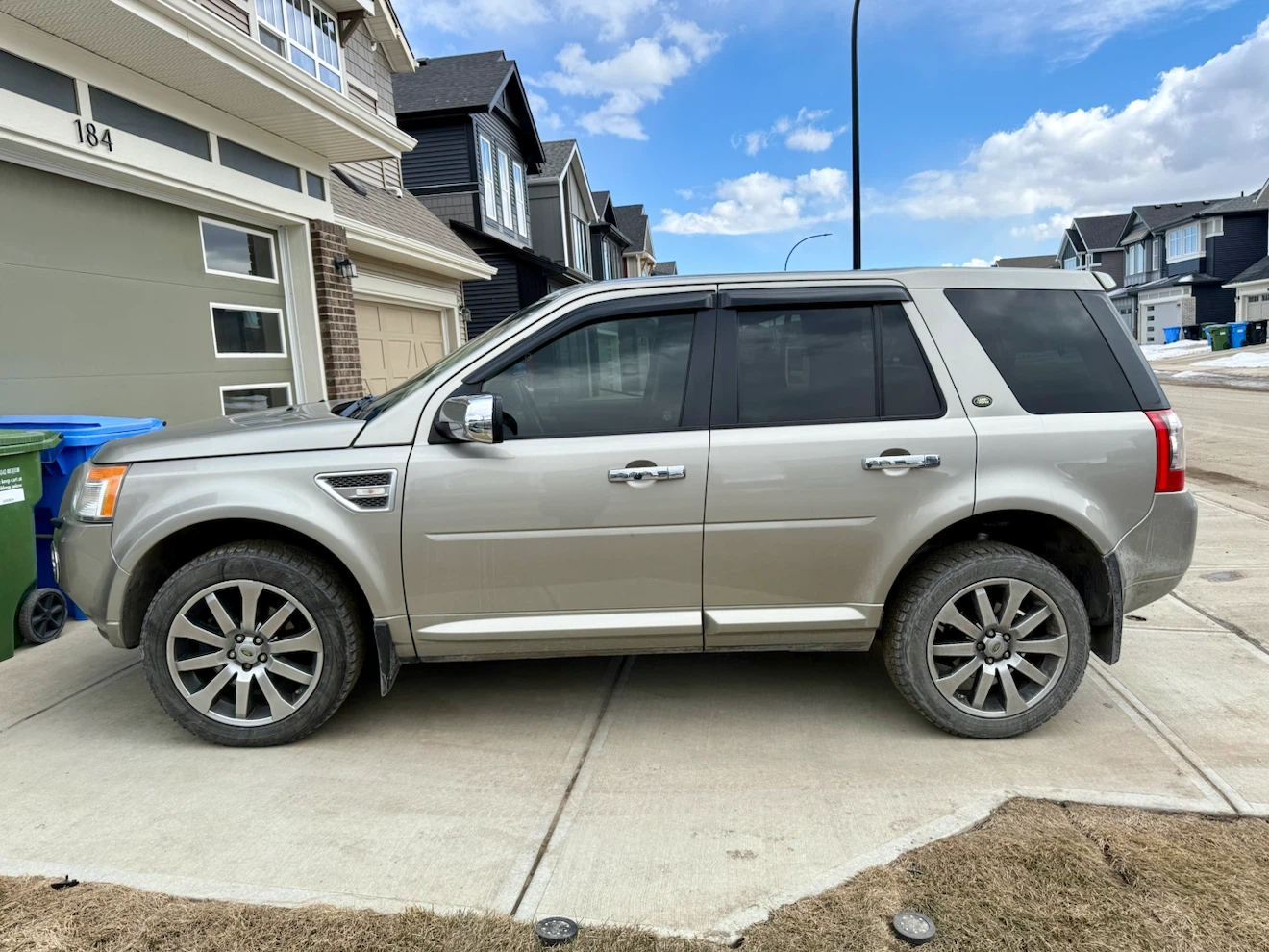 Land Rover LR2 HSE SUV - photo 3