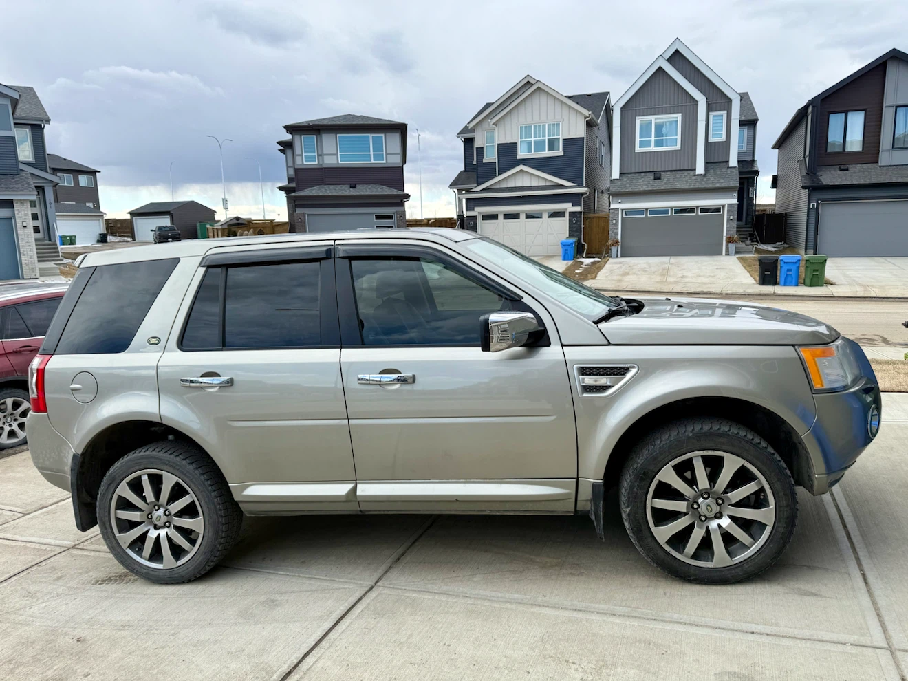 Land Rover LR2 HSE SUV - photo 4