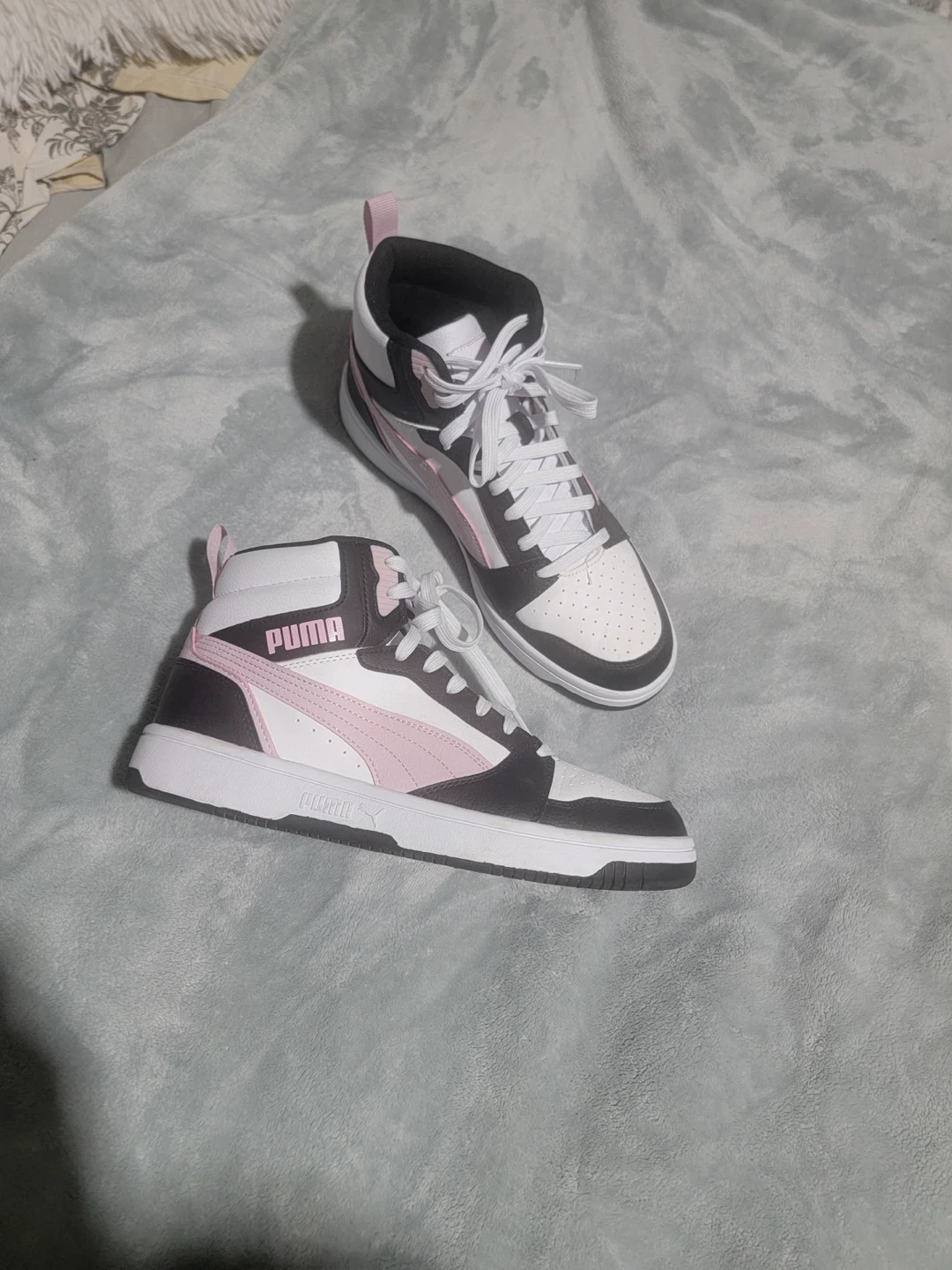 PUMA Women's Rebound V6 Basketball Court Sneaker - photo 5