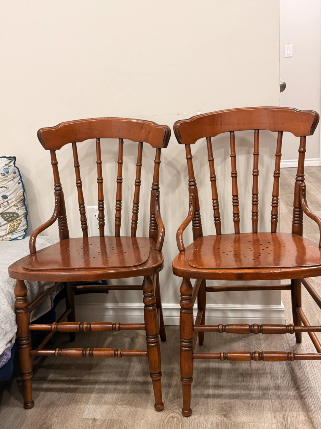 Set of 2 Vintage Wooden Chairs