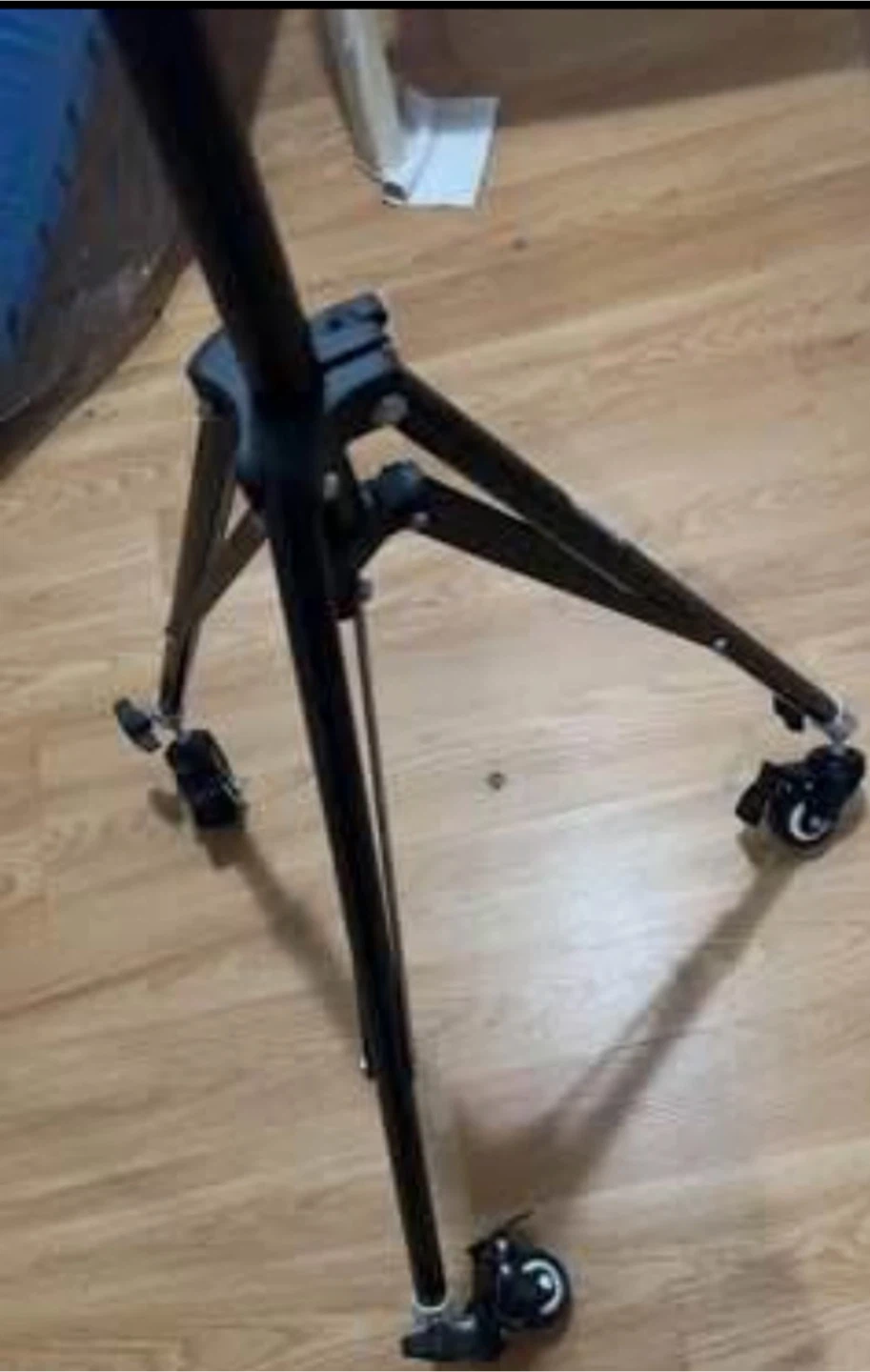 Photography Light Stand w/Wheels. - photo 2