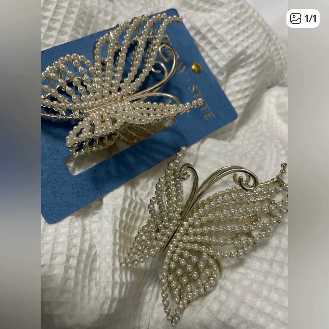 Stunning Pearl & Gold Butterfly Hair Claw Clamps