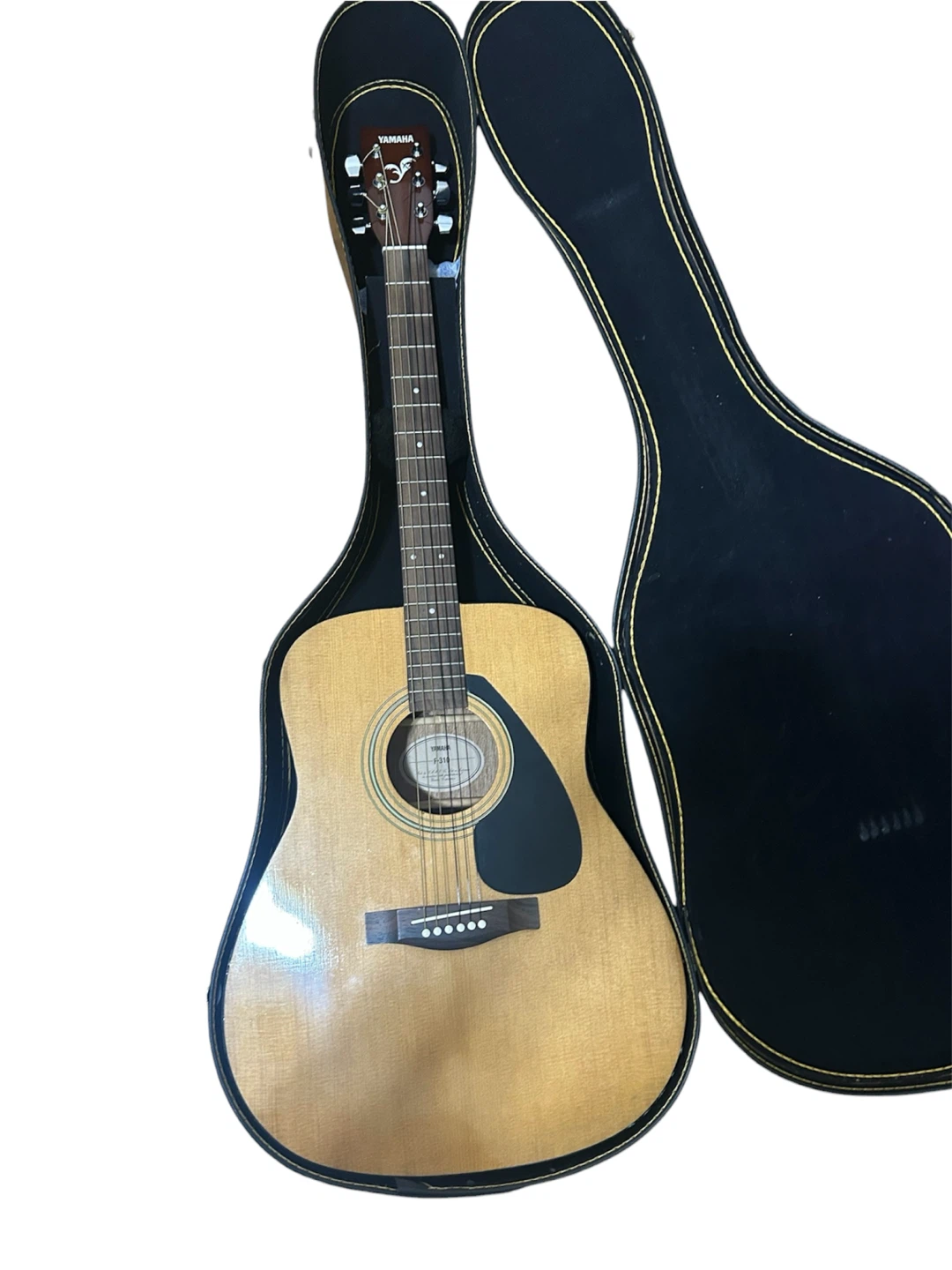 Yamaha F-310 Acoustic Guitar with Fitted Hard Case