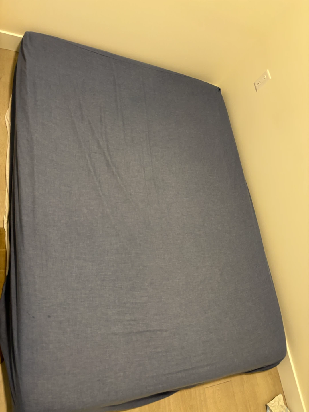 Queen size Mattress - photo 2