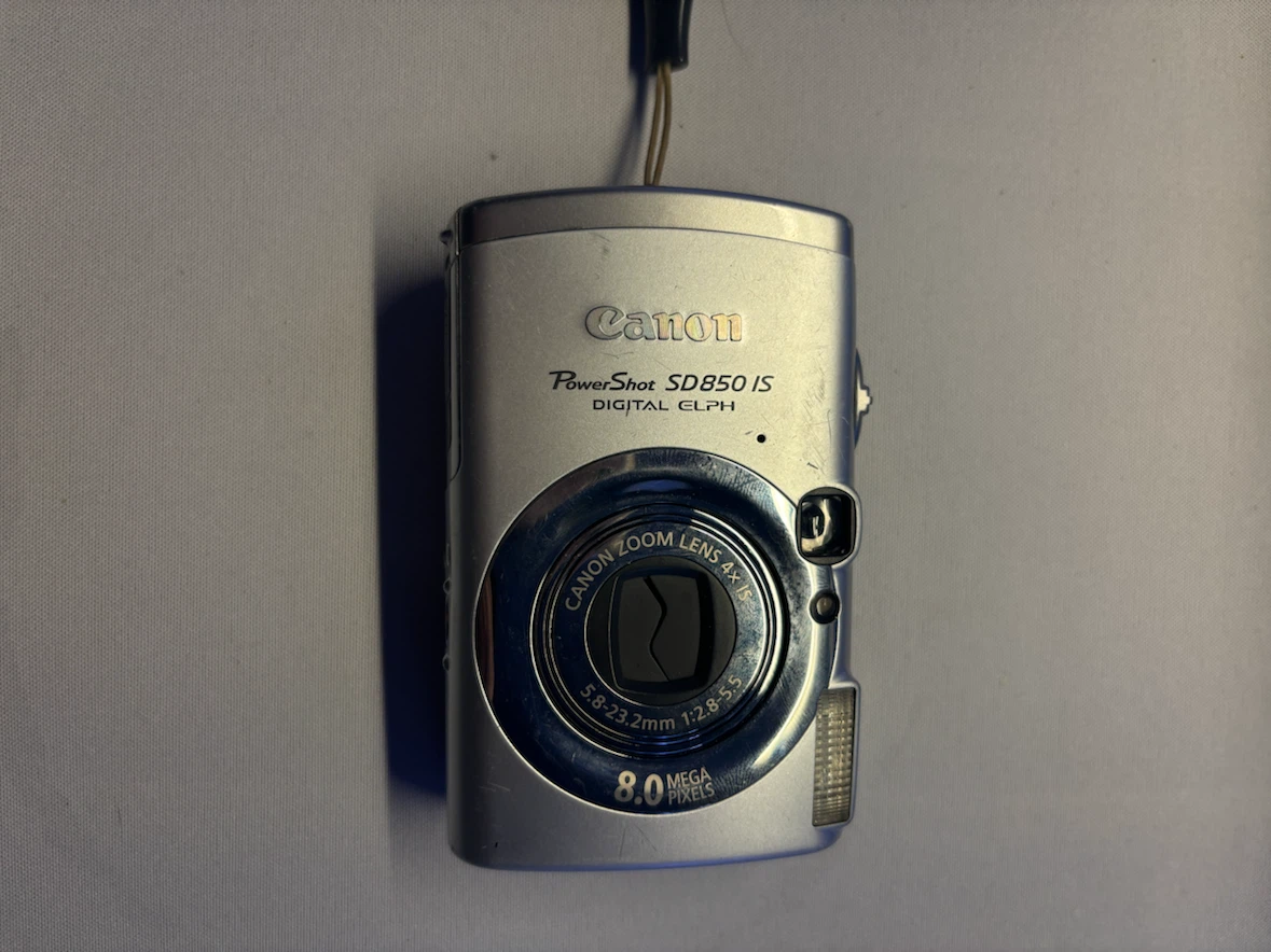 UNTESTED Canon PowerShot SD850 IS Digital ELPH Camera