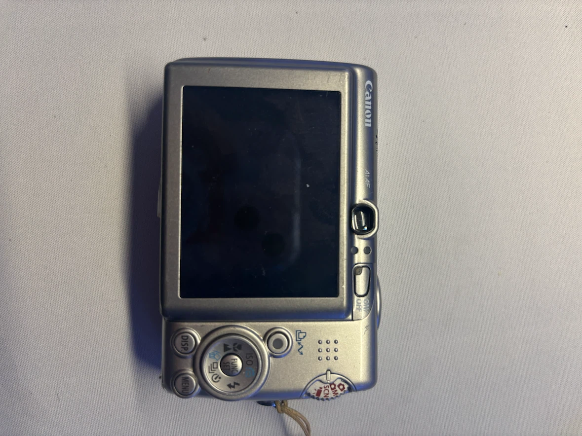 UNTESTED Canon PowerShot SD850 IS Digital ELPH Camera - photo 2
