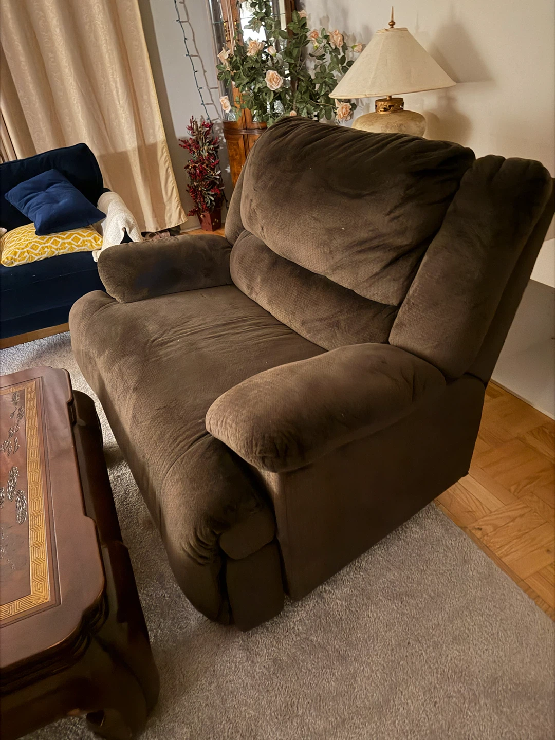 Brown Recliner Chair - photo 2