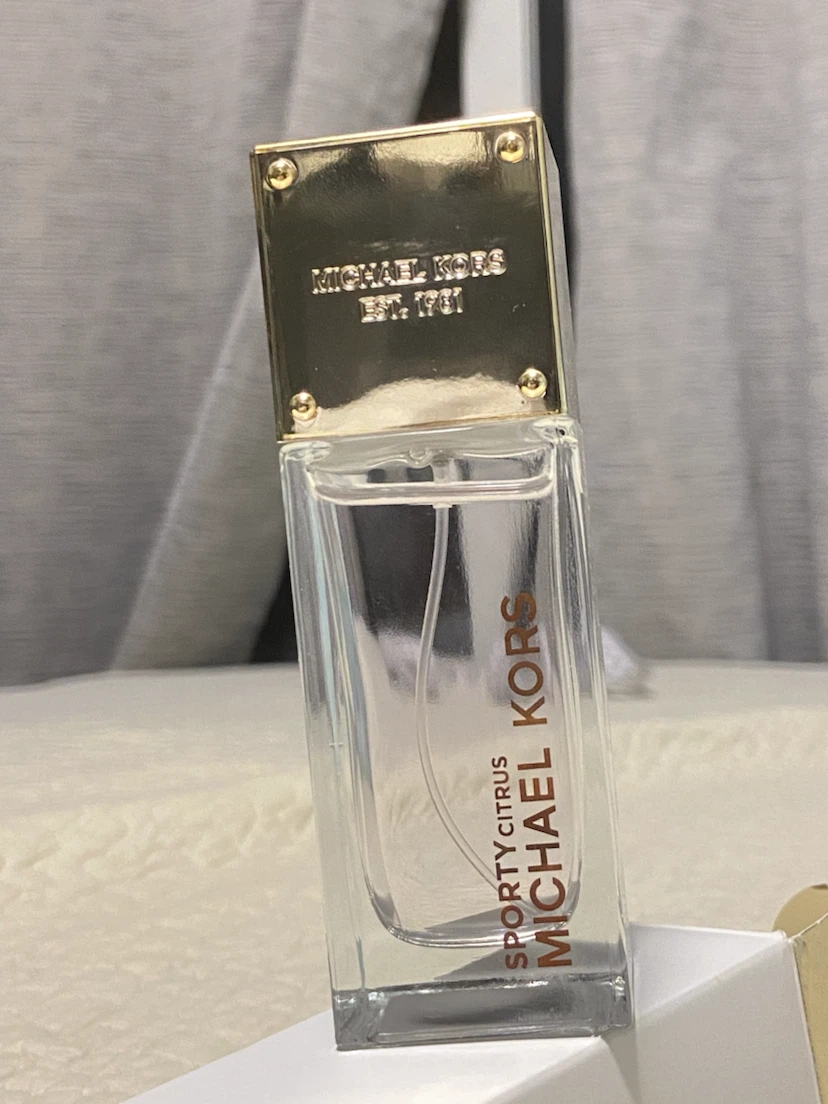 Michael Kors Sporty Citrus Eau de Parfum Spray 1.7 oz / 50 ml - photo 2